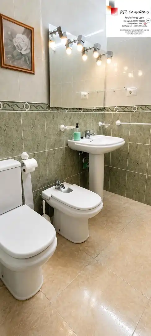 Badezimmer von Wohnungen zum Verkauf in Torreblanca mit Privatgarten, Terrasse und Abstellraum