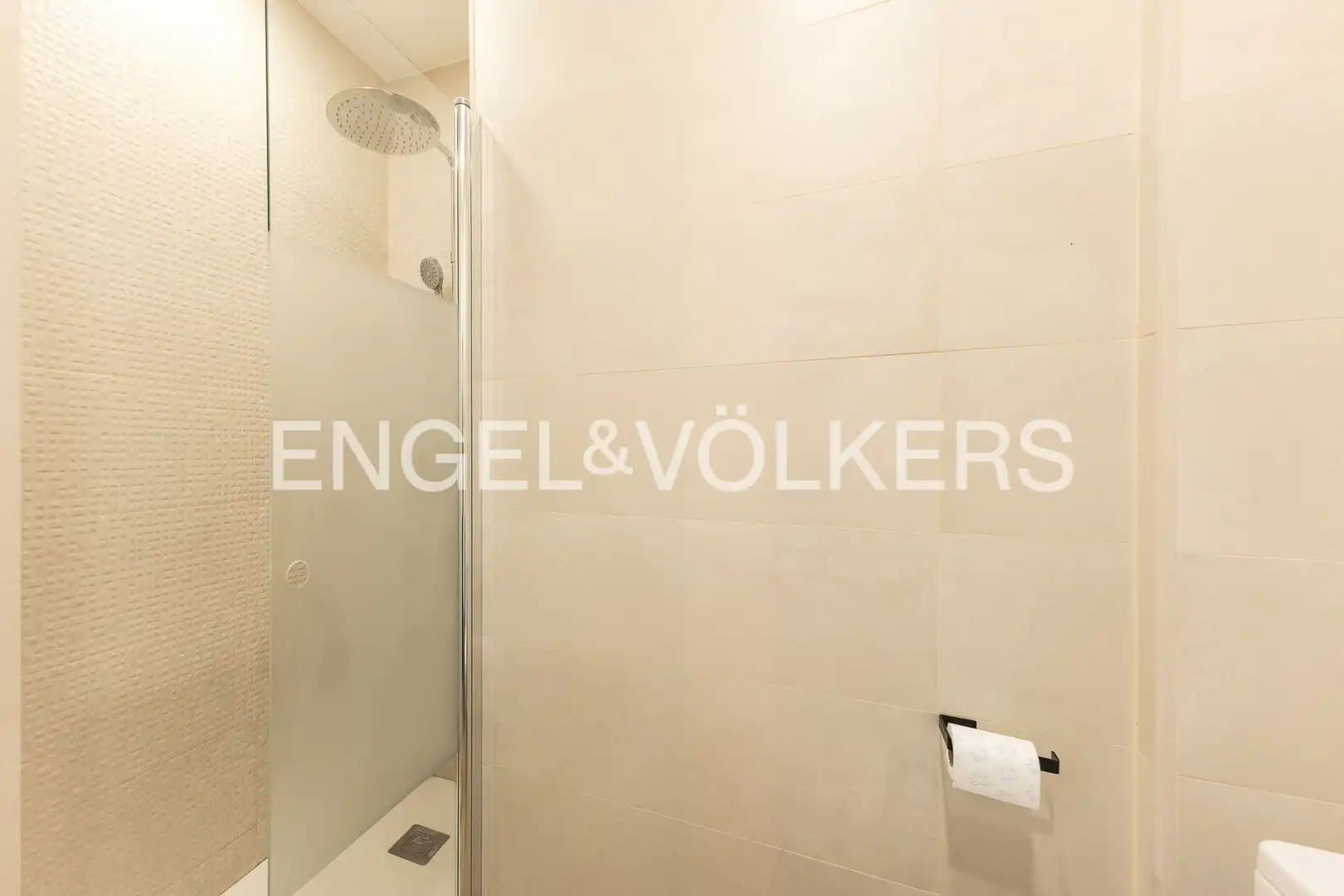 Baño de Piso en venta en L'Hospitalet de Llobregat con Aire acondicionado, Calefacción y Balcón