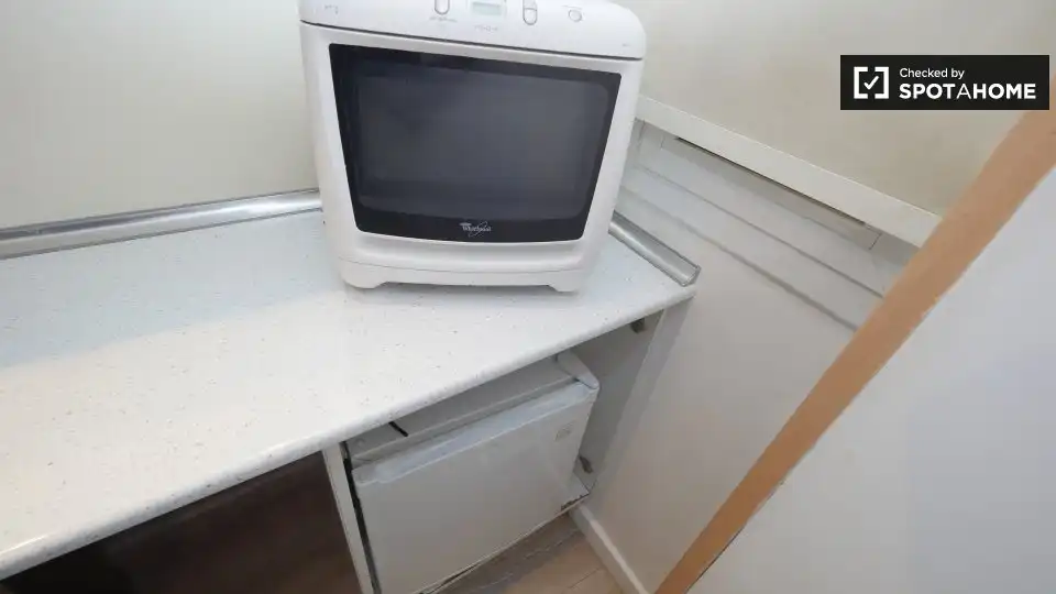 Kitchen of Flat for rent in Barcelona  with Air Conditioner, Heating and Furnished