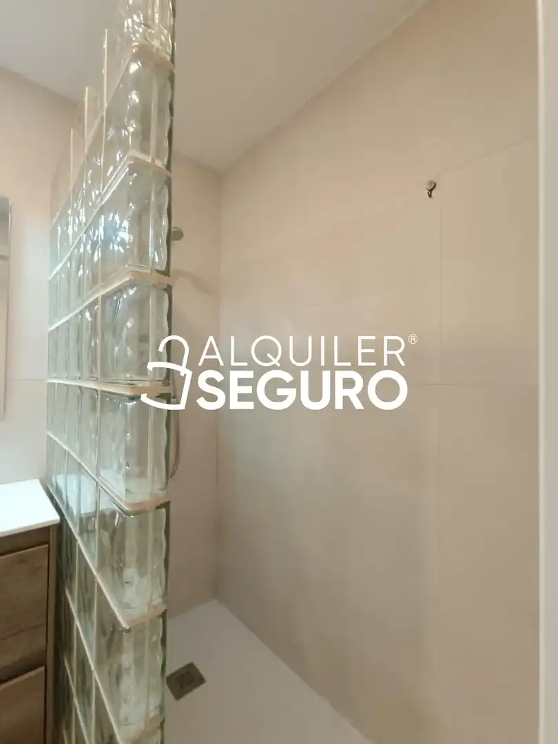 Badezimmer von Wohnung zur Miete in Valdemoro mit Heizung, Terrasse und Abstellraum
