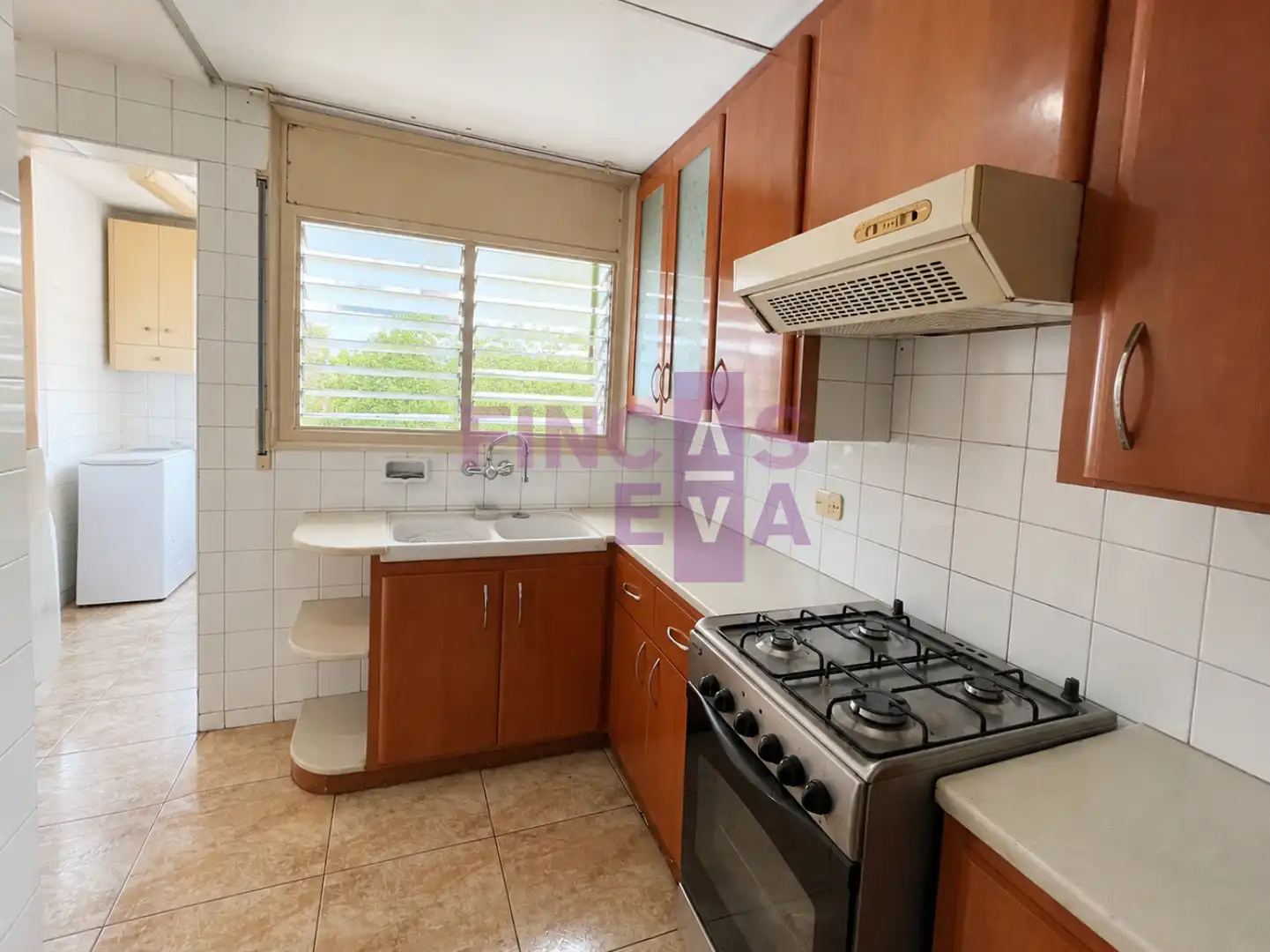 Cocina de Piso en venta en Barcelona con Calefacción, Trastero y Balcón