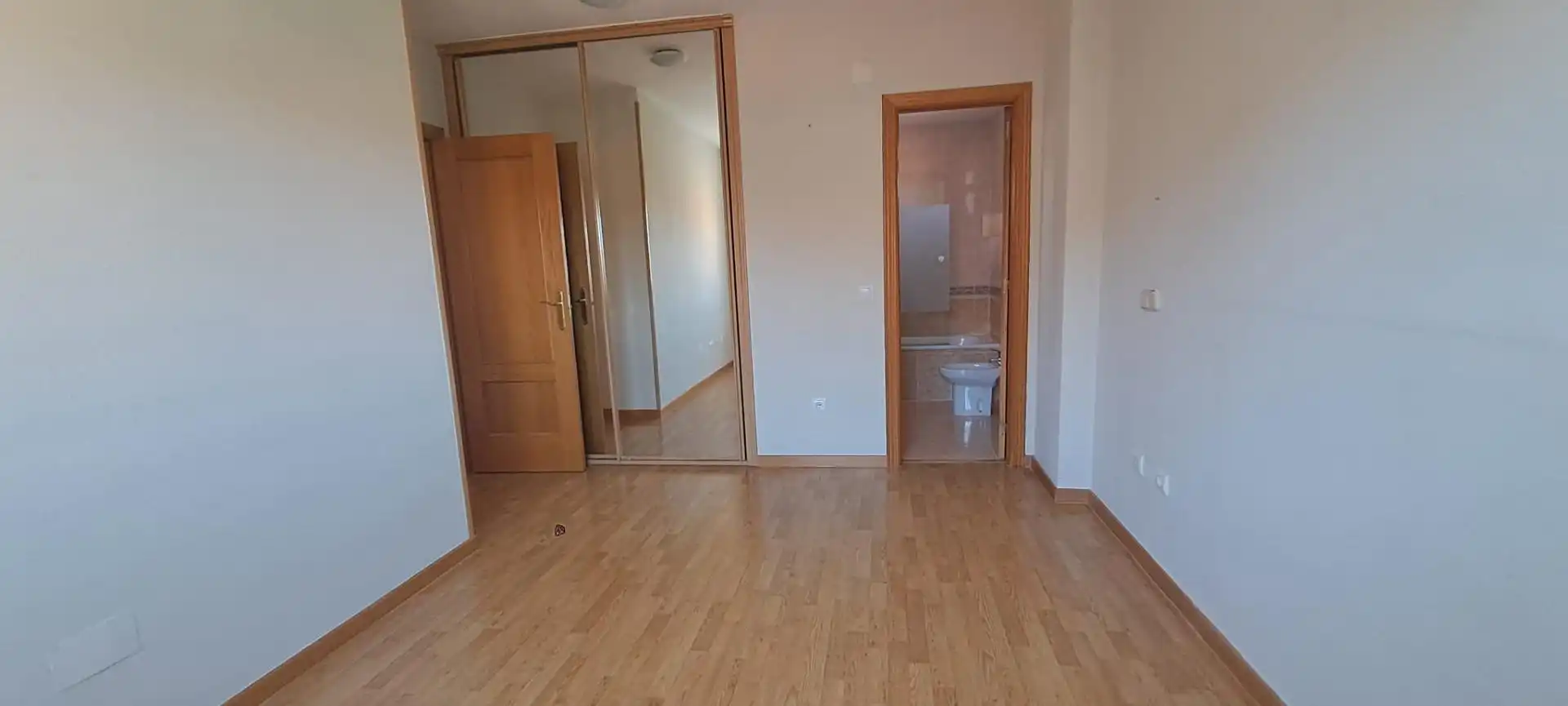 Semi-detached house for sale in Calle PINTOR JOAQUIN SOROLLA, imagen 19