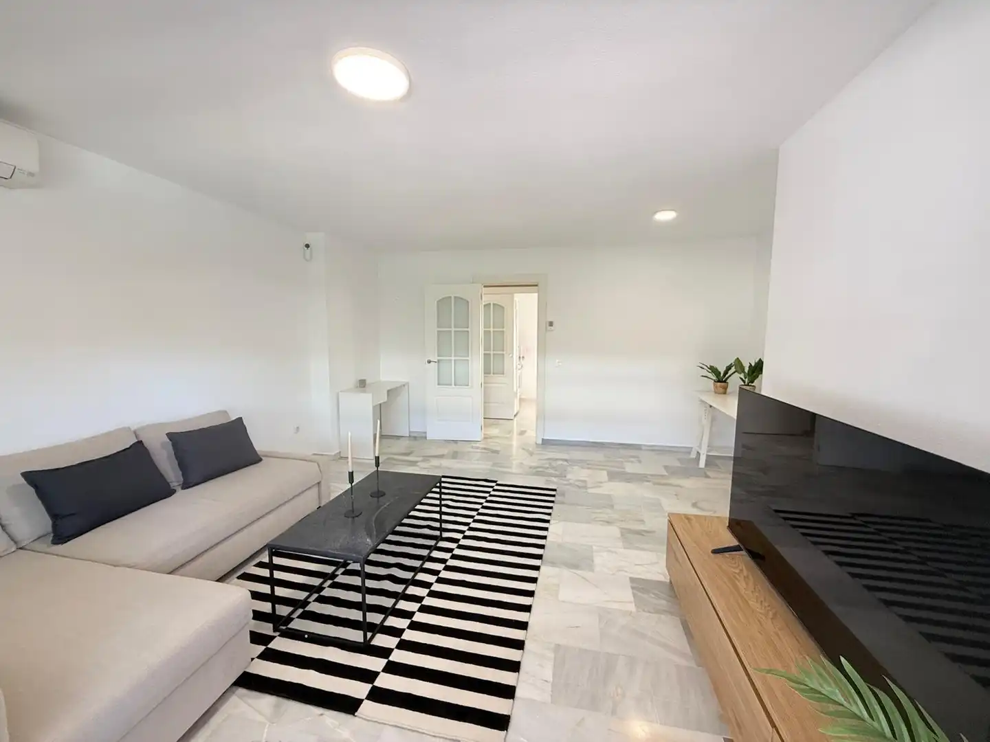 Living room of Apartments for sale in Fuengirola  with Air Conditioner, Terrace and Balcony