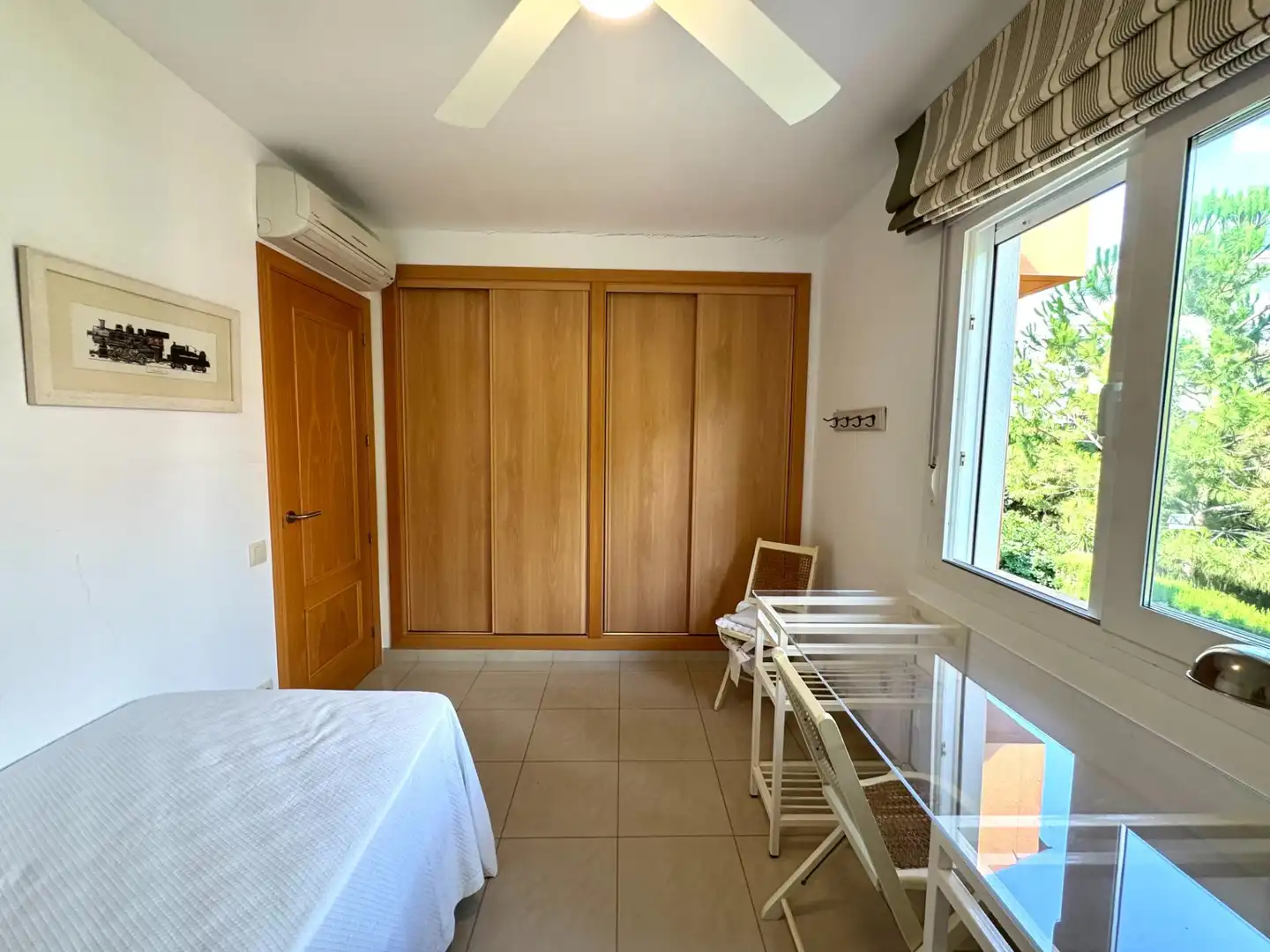 Schlafzimmer von Einfamilien-Reihenhaus zum Verkauf in Alcalà de Xivert mit Klimaanlage, Privatgarten und Terrasse