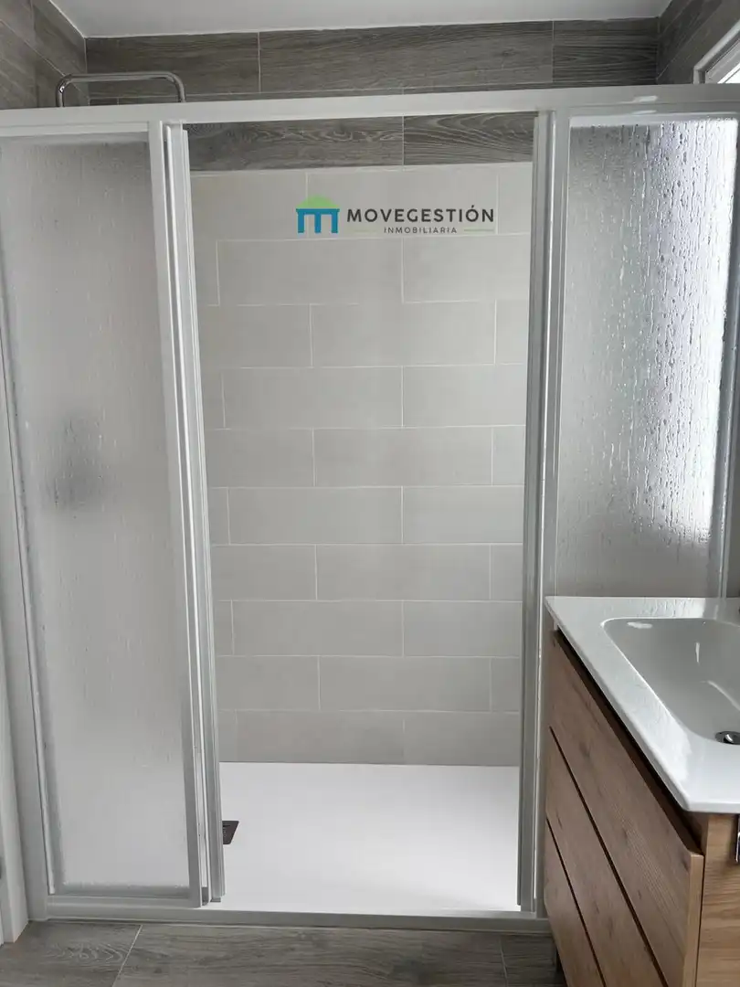 Badezimmer von Wohnung zur Miete in Prado del Rey mit Balkon