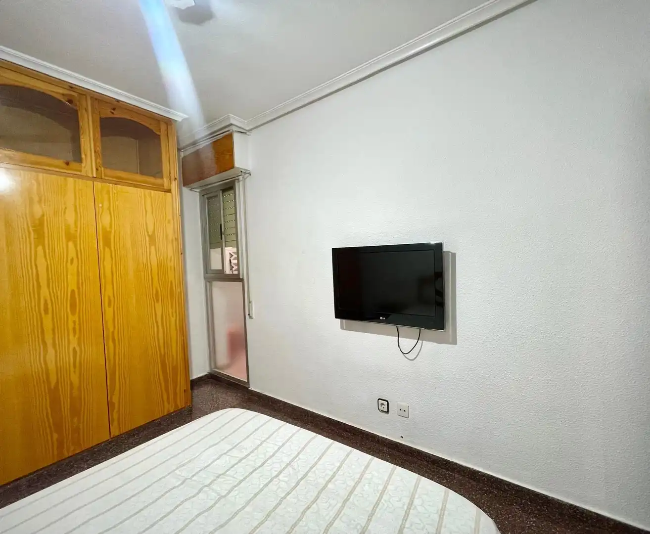 Habitación de Planta baja en venta en Elche / Elx con Balcón y Alarma