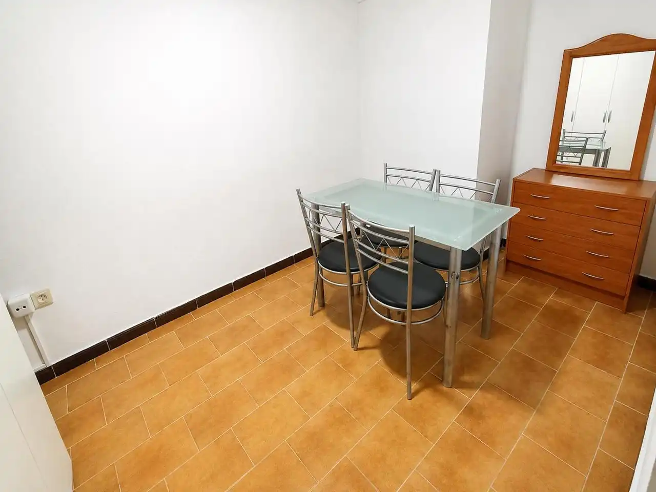 Casa pareada con piscina en venta en Calle Schubert, imagen 6