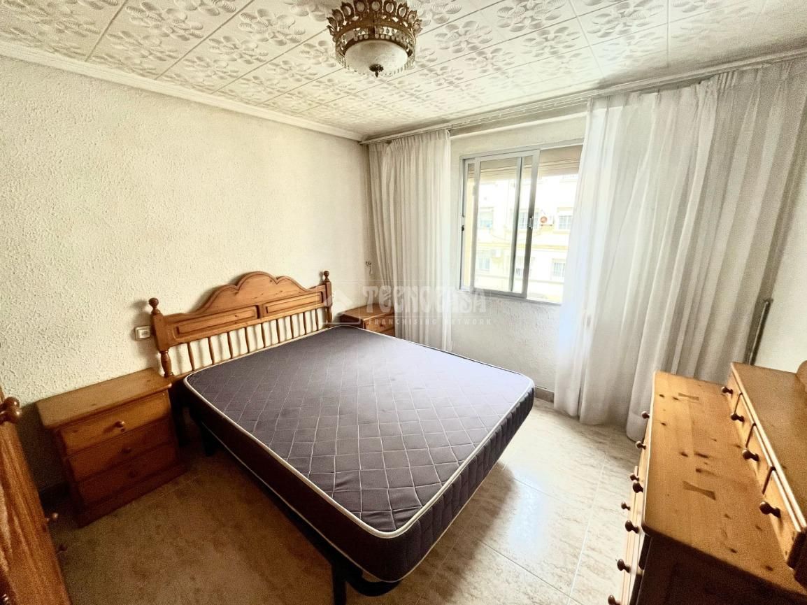 Bedroom of Flat for sale in  Valencia Capital