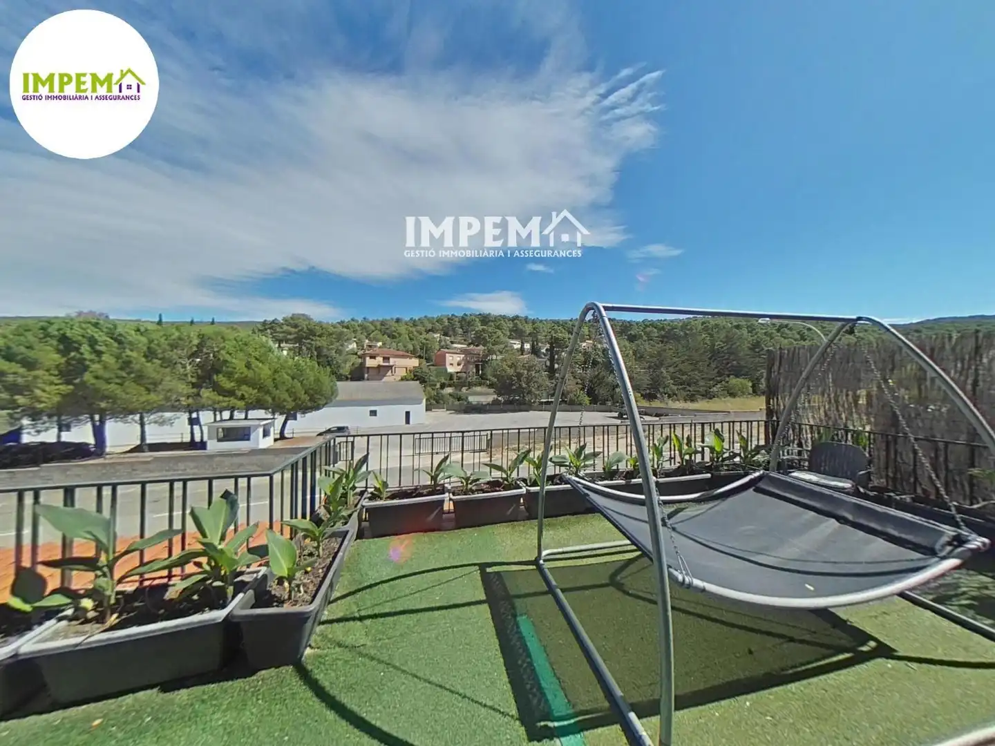 Vista exterior de Casa o xalet en venda en La Llacuna amb Calefacció, Terrassa i Piscina