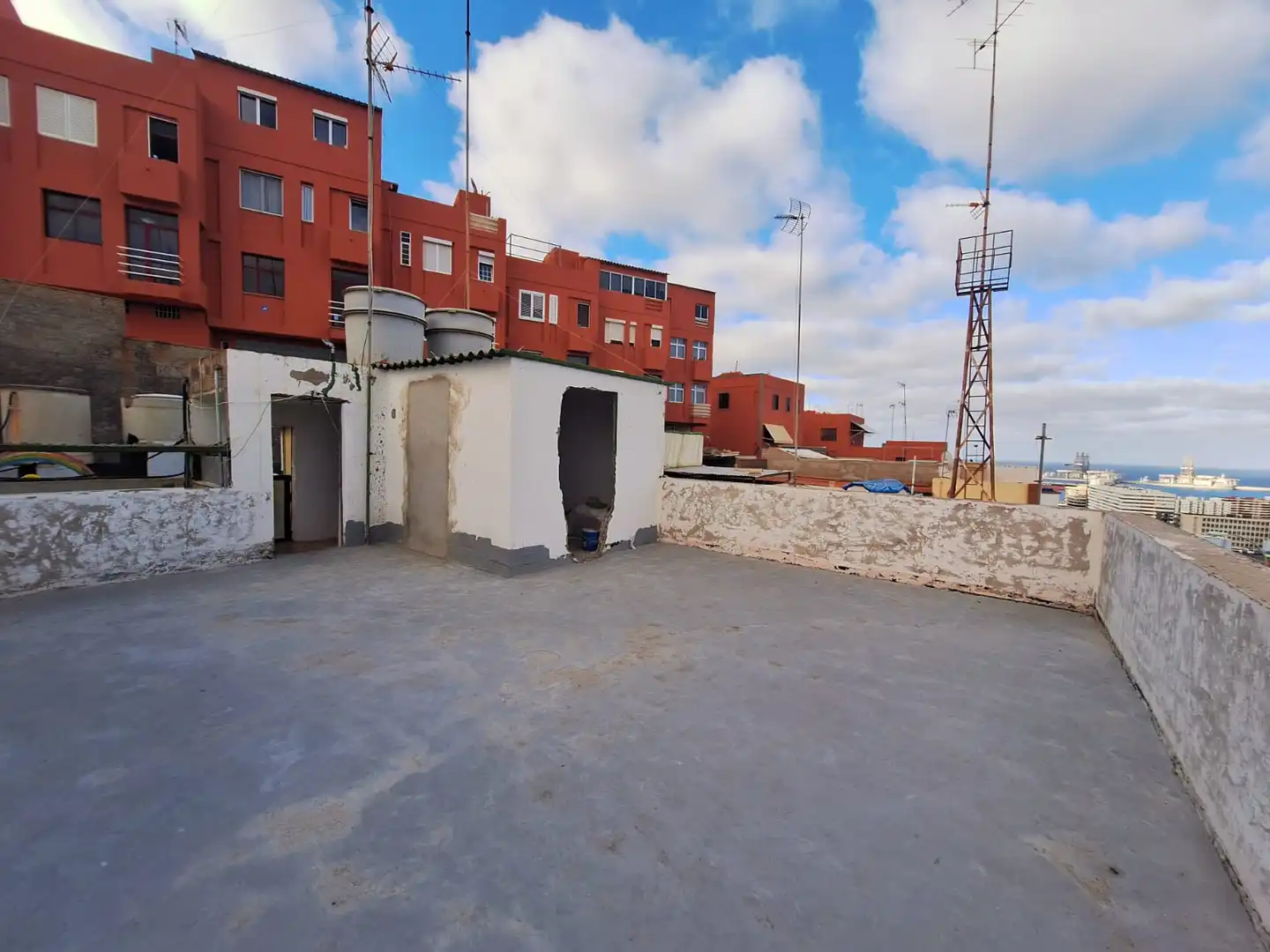 Vista exterior de Piso en venta en Las Palmas de Gran Canaria con Terraza, Trastero y Amueblado