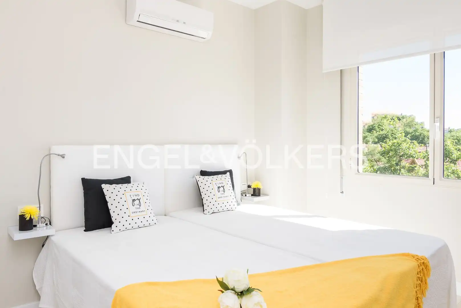 Schlafzimmer von Wohnung zur Miete in Madrid mit Klimaanlage, Heizung und Möbliert