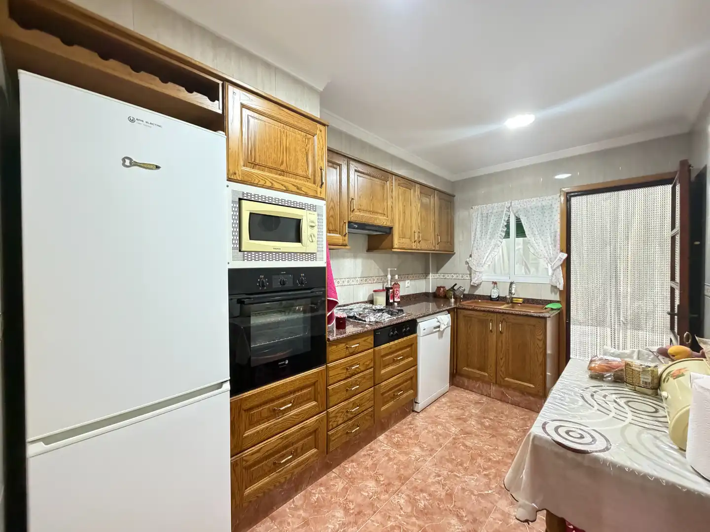Cocina de Piso en venta en Carlet con Terraza, Trastero y Amueblado