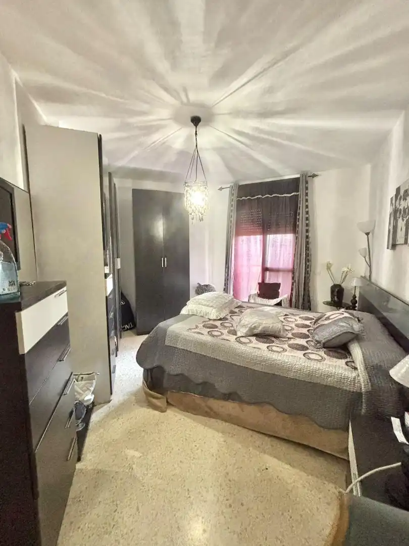 Bedroom of Apartments for sale in San Bernabé
