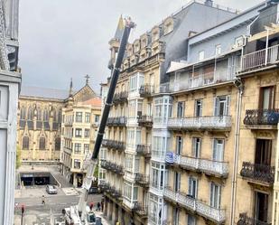 Vista exterior de Pis en venda en Donostia - San Sebastián  amb Calefacció i Traster