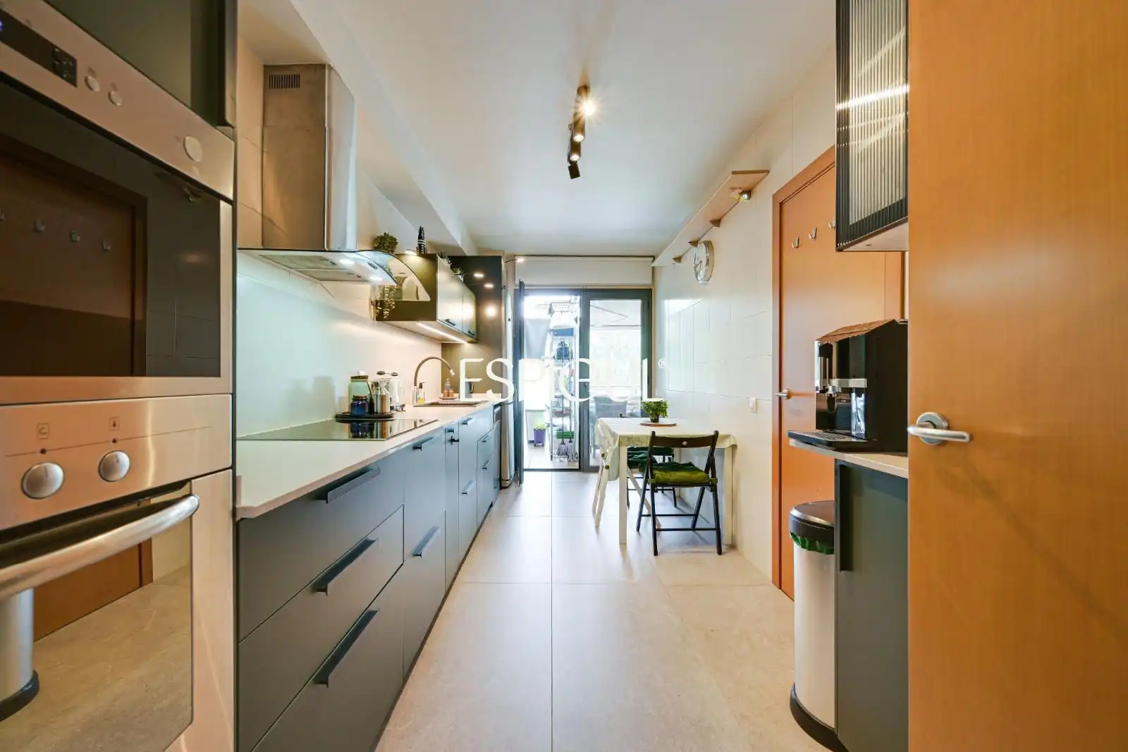 Cocina de Piso en venta en Sant Cugat del Vallès con Calefacción, Parquet y Terraza