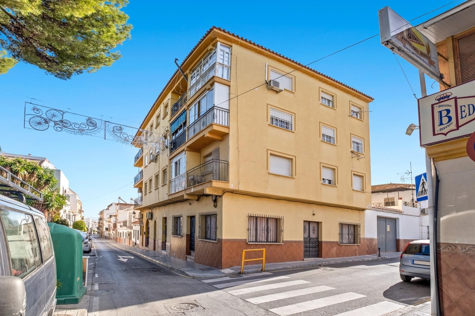 Exterior view of Flat for sale in Alhaurín de la Torre  with Air Conditioner