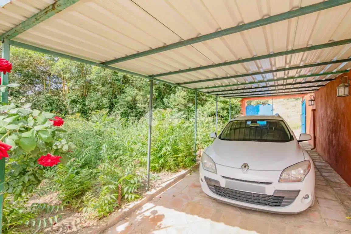 Aparcament de Finca rústica en venda en Loja amb Aire condicionat, Jardí privat i Terrassa
