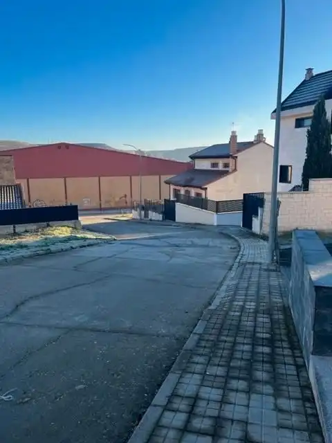 Terreny residencial en venda a Cuéllar