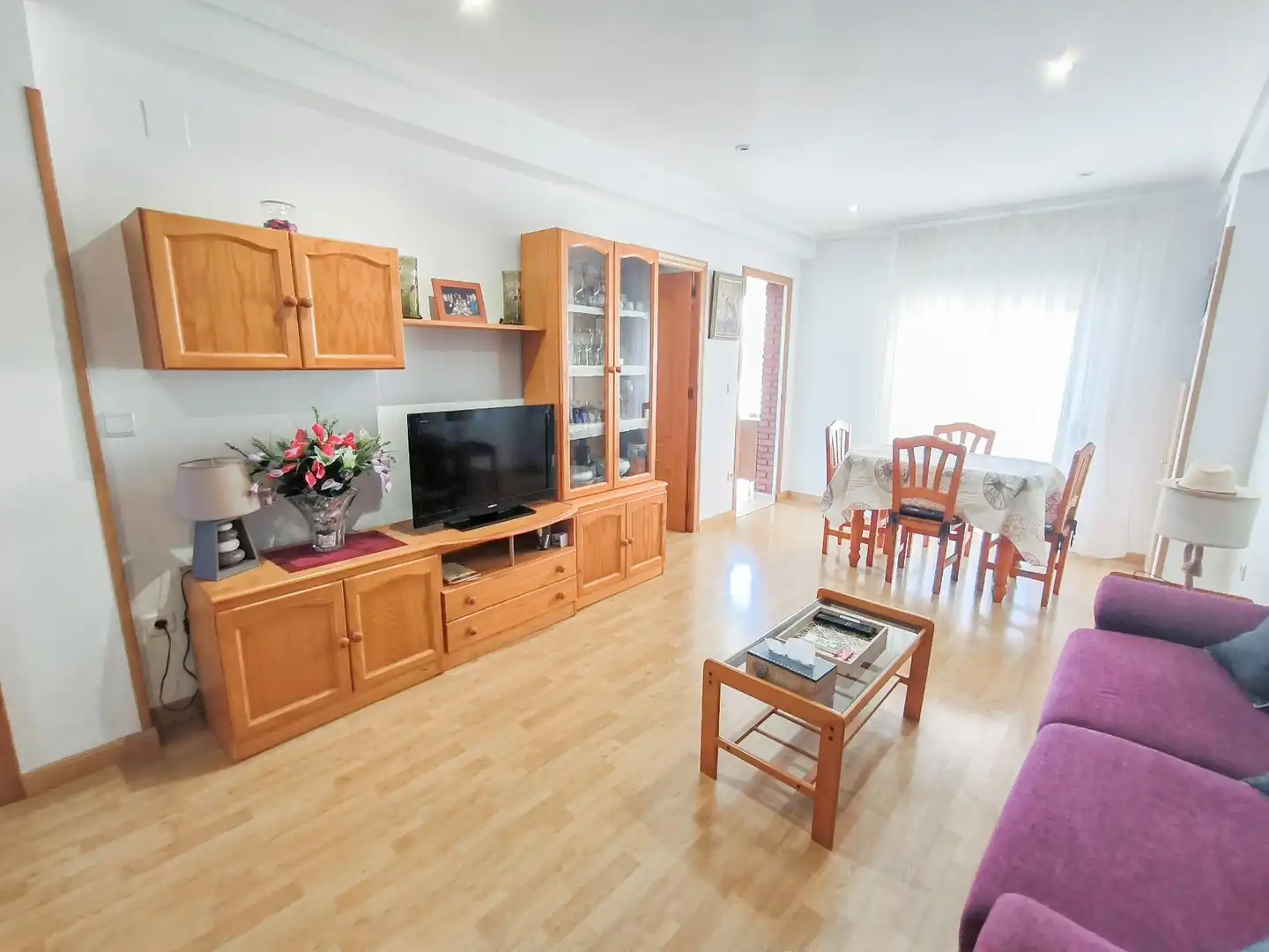 Wohnzimmer von Wohnung zum Verkauf in Benidorm mit Klimaanlage, Parkett und Terrasse