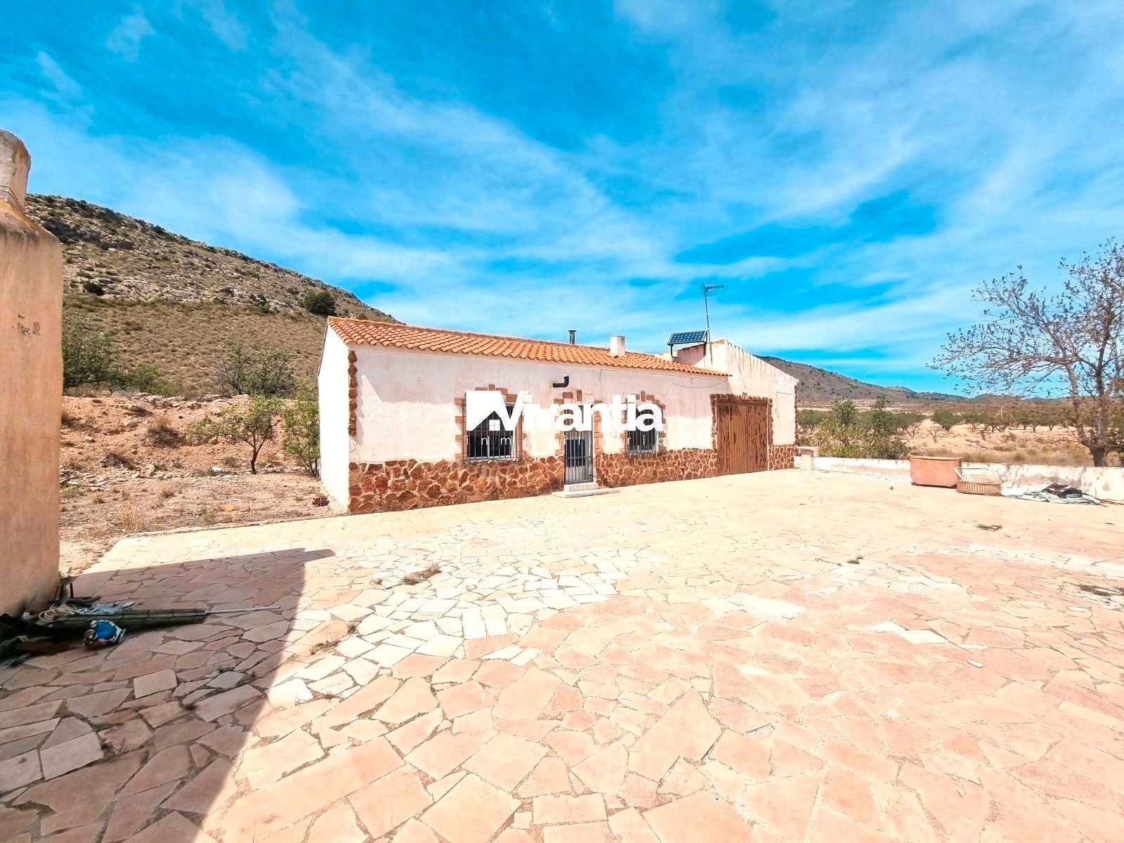 Vista exterior de Finca rústica en venda en Lorca amb Jardí privat, Terrassa i Moblat