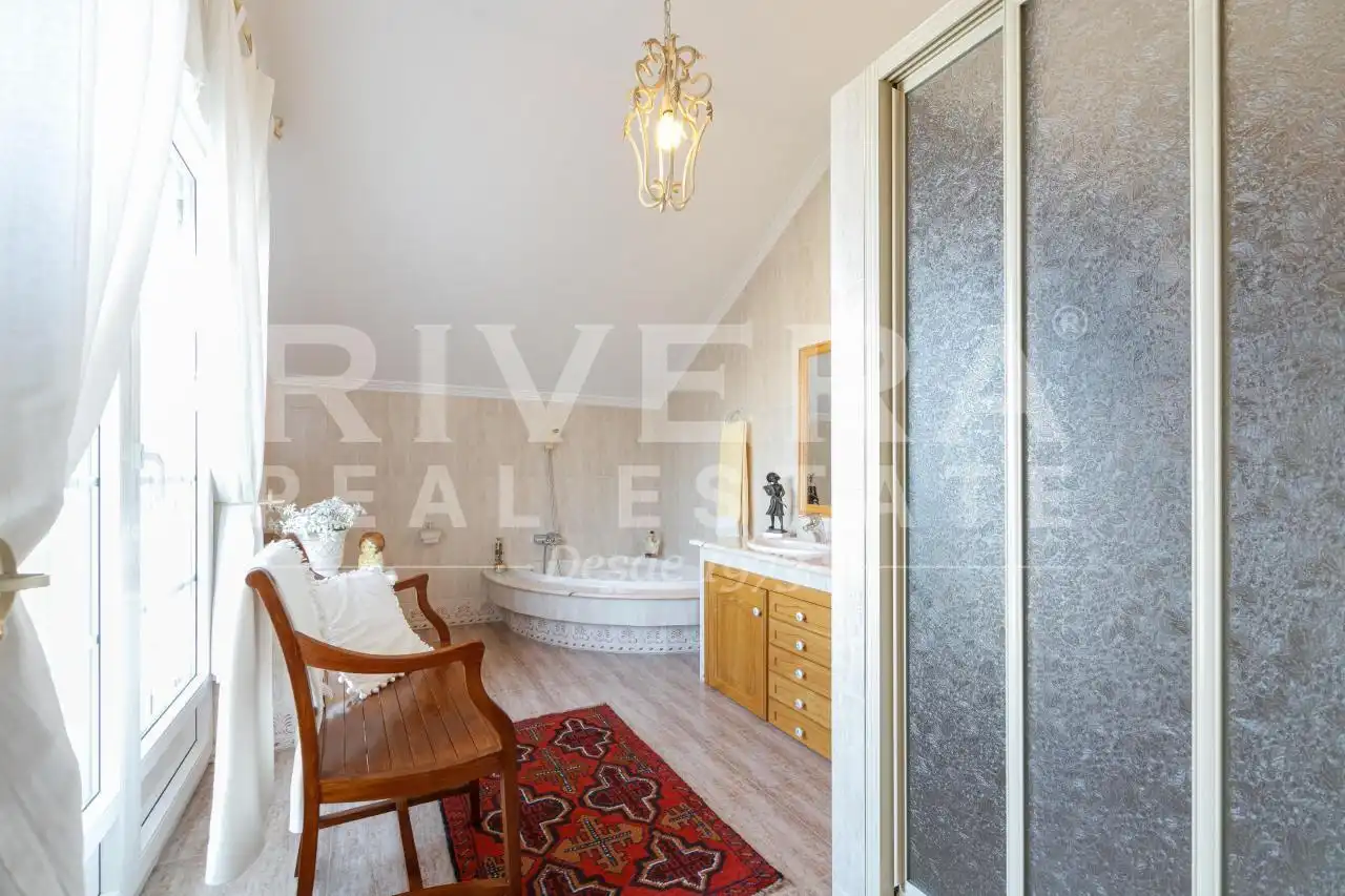 Habitación de Casa o chalet en venta en Cangas  con Calefacción, Jardín privado y Amueblado