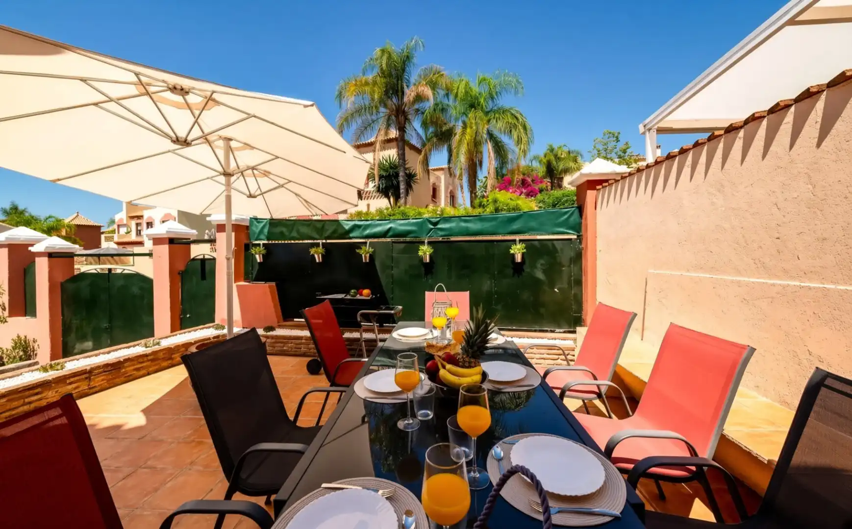 Terrassa de Casa adosada en venda en Marbella amb Aire condicionat, Jardí privat i Terrassa