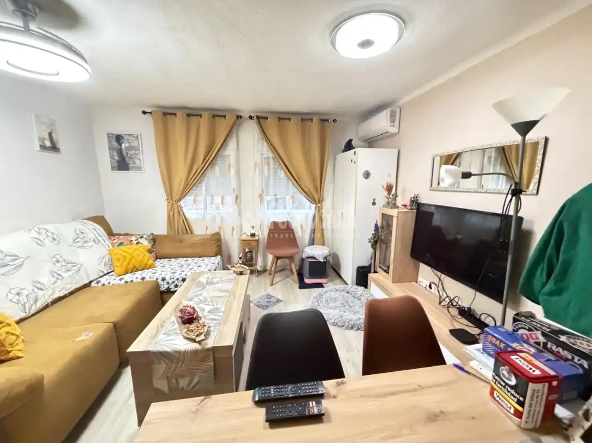 Sala d'estar de Pis en venda en Torrejón de Ardoz amb Moblat