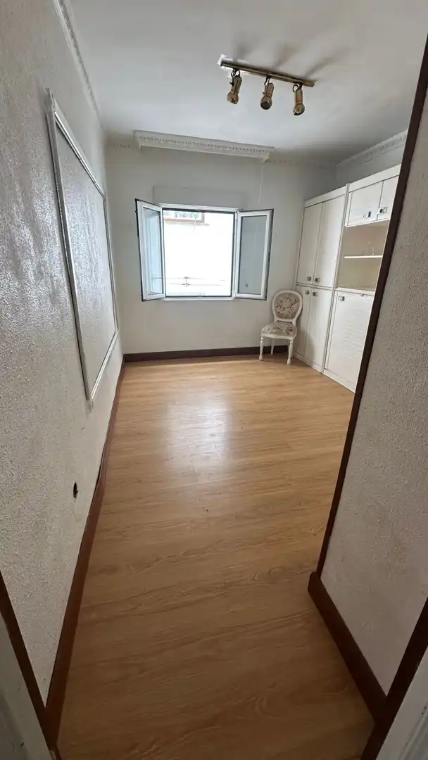 Flat for sale in La Ronda, Centro