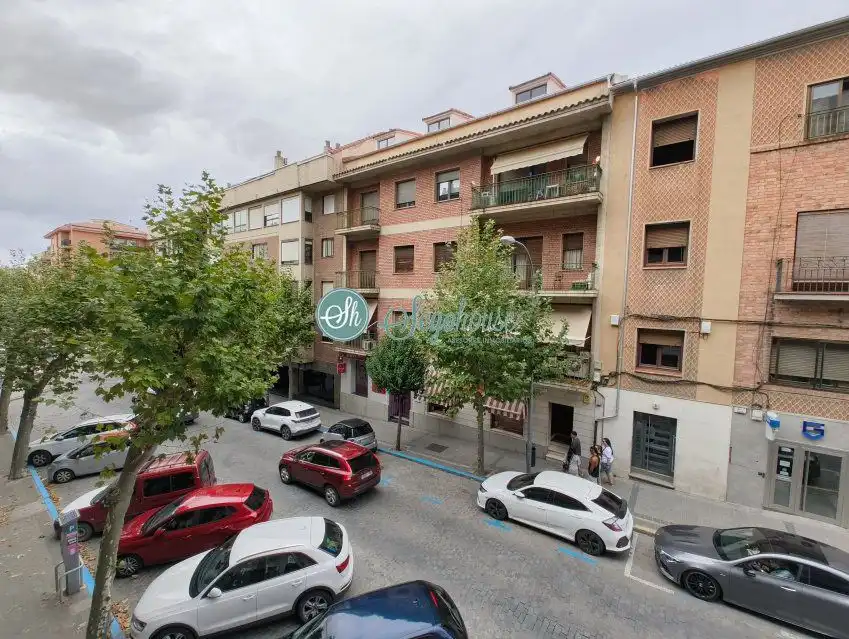 Vista exterior de Pis de lloguer en Segovia amb Calefacció, Terrassa i Balcó