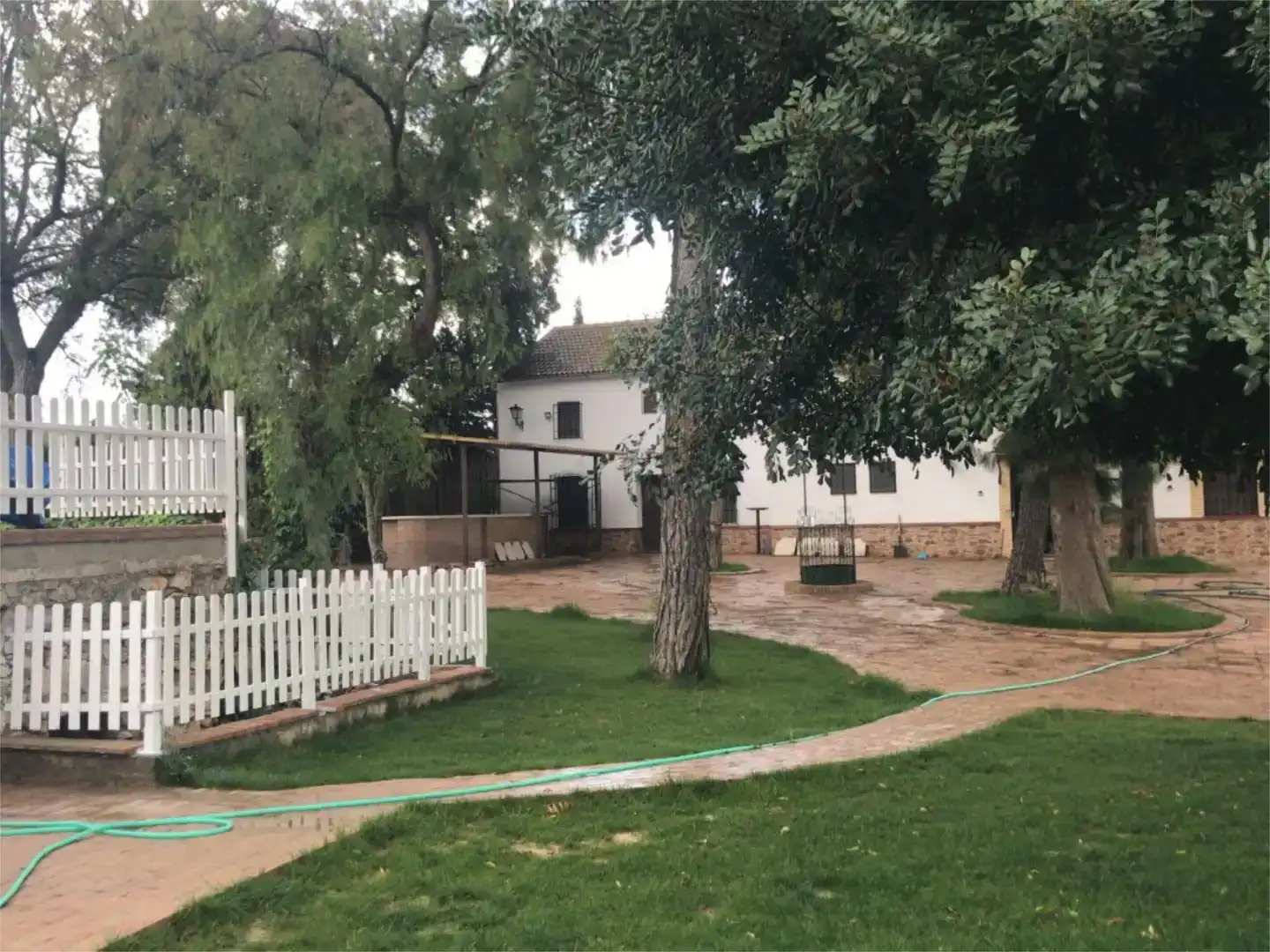 Jardí de Finca rústica en venda en Gilena amb Aire condicionat i Piscina