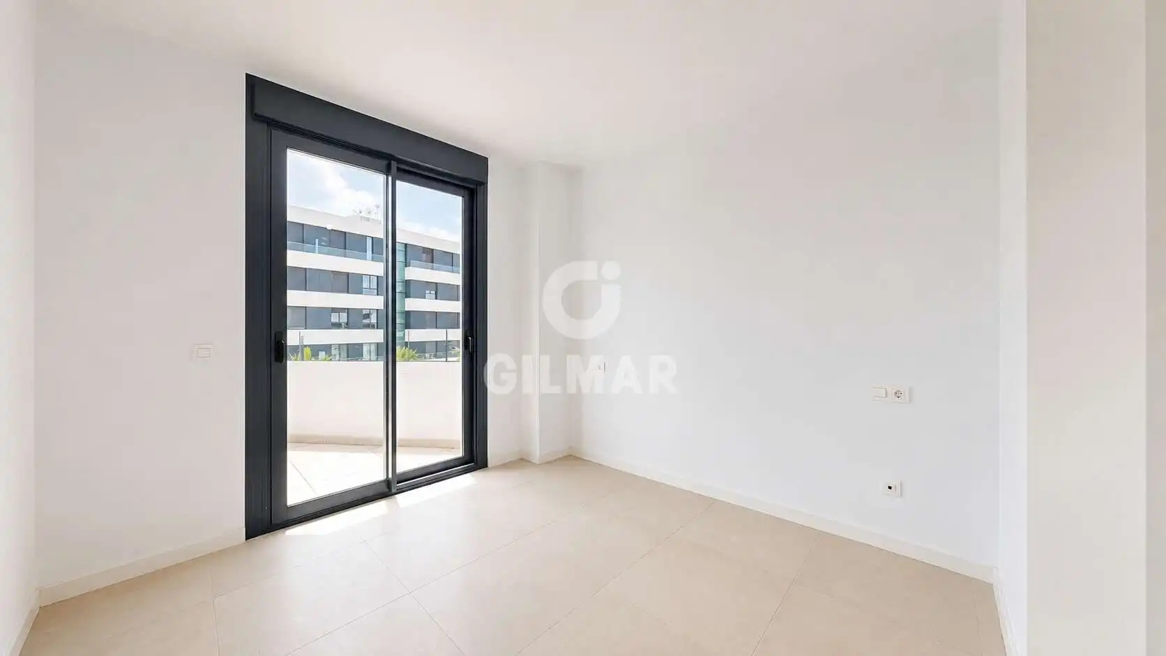 Habitación de Piso en venta en Torremolinos con Calefacción, Jardín privado y Trastero