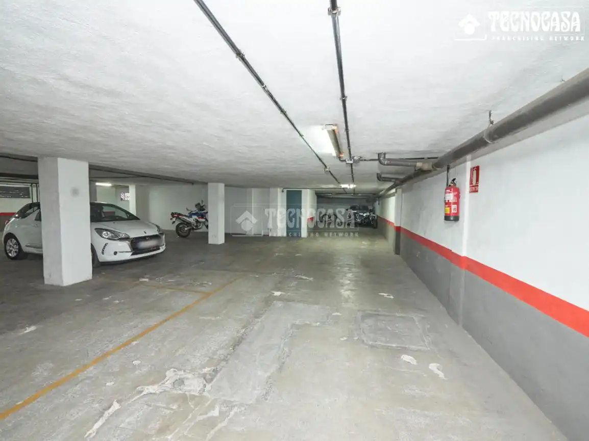 Garage for sale in La Cruz