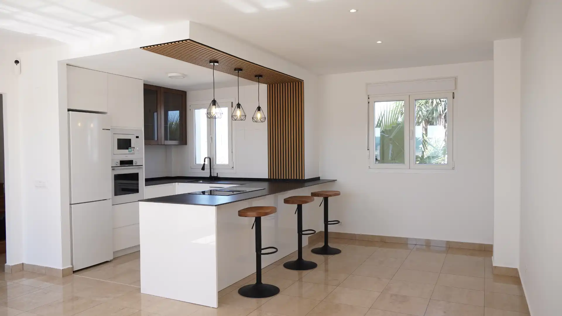 Duplex with terrace for sale in Urbanizacion Vistalmar Duquesa Norte