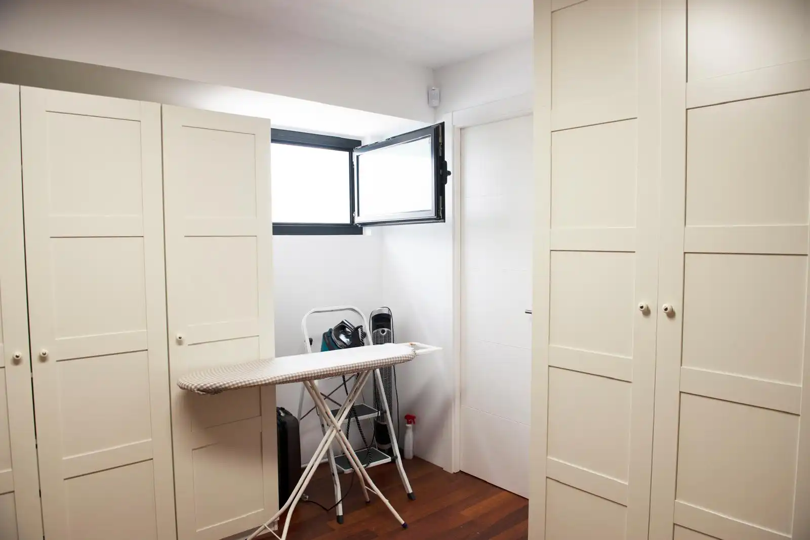 Habitación de Casa o chalet en venta en Alella con Aire acondicionado, Calefacción y Jardín privado