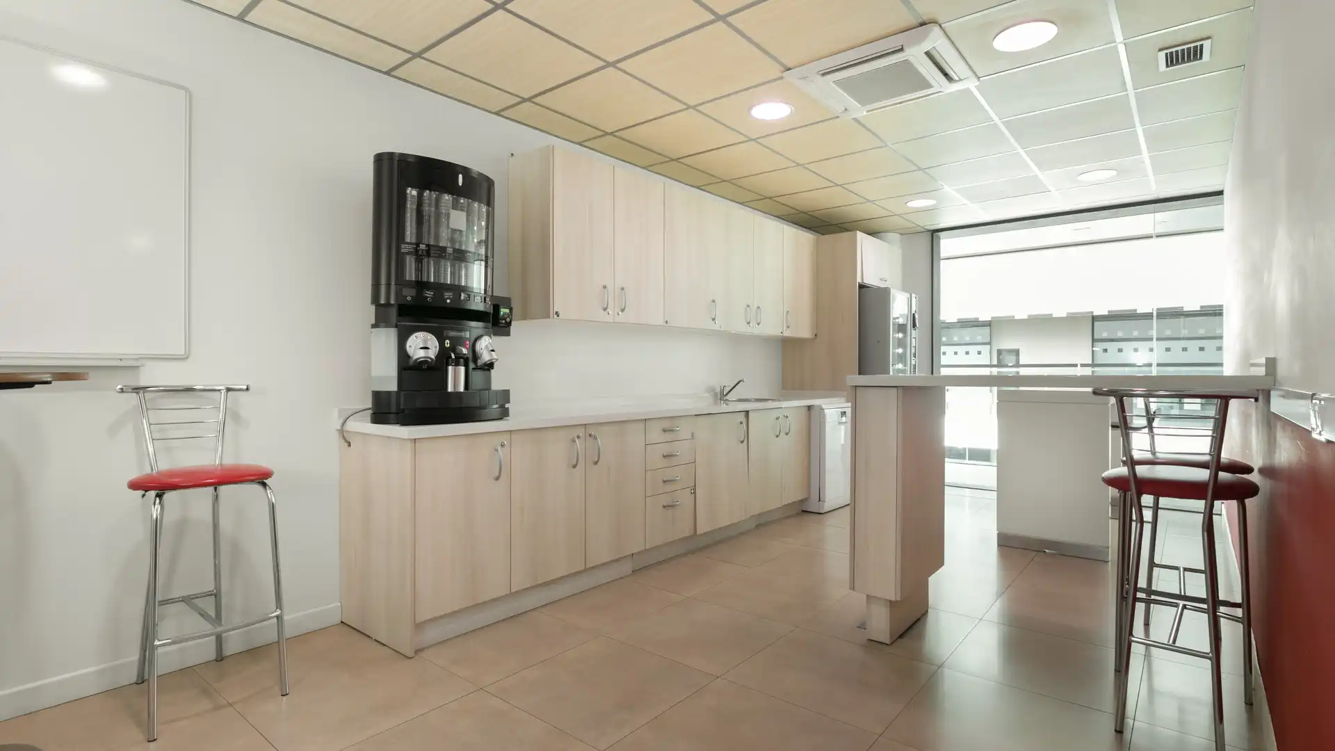 Kitchen of Office for rent in Málaga Capital  with Air Conditioner, Heating and Furnished