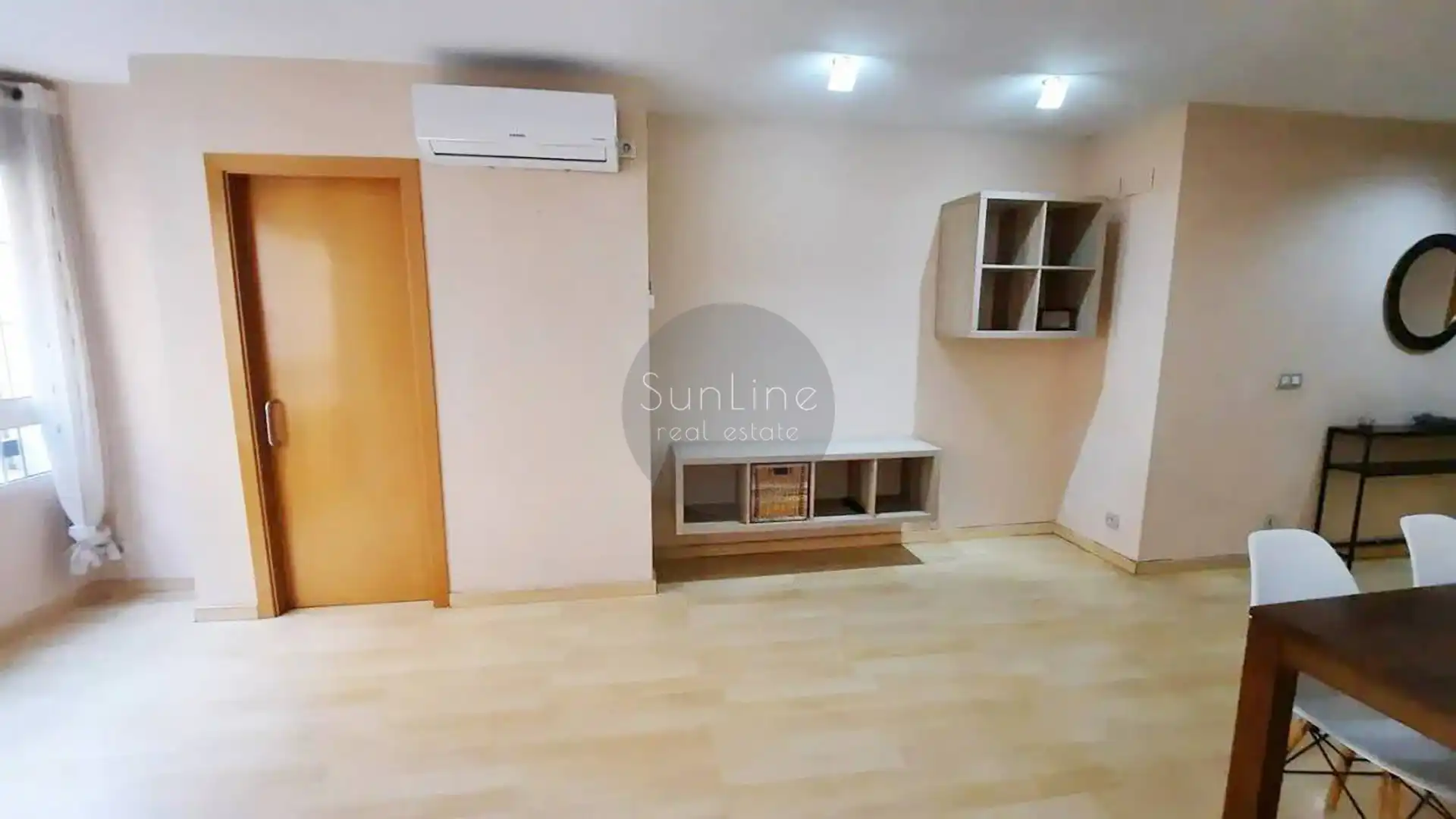 Wohnung zur Miete in Valencia mit Klimaanlage, Terrasse und Möbliert