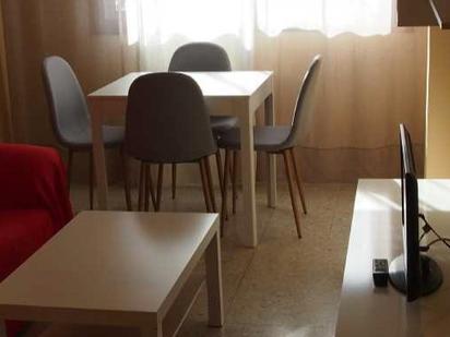 Dining room of Flat to rent in  Zaragoza Capital  with Air Conditioner, Furnished and Oven