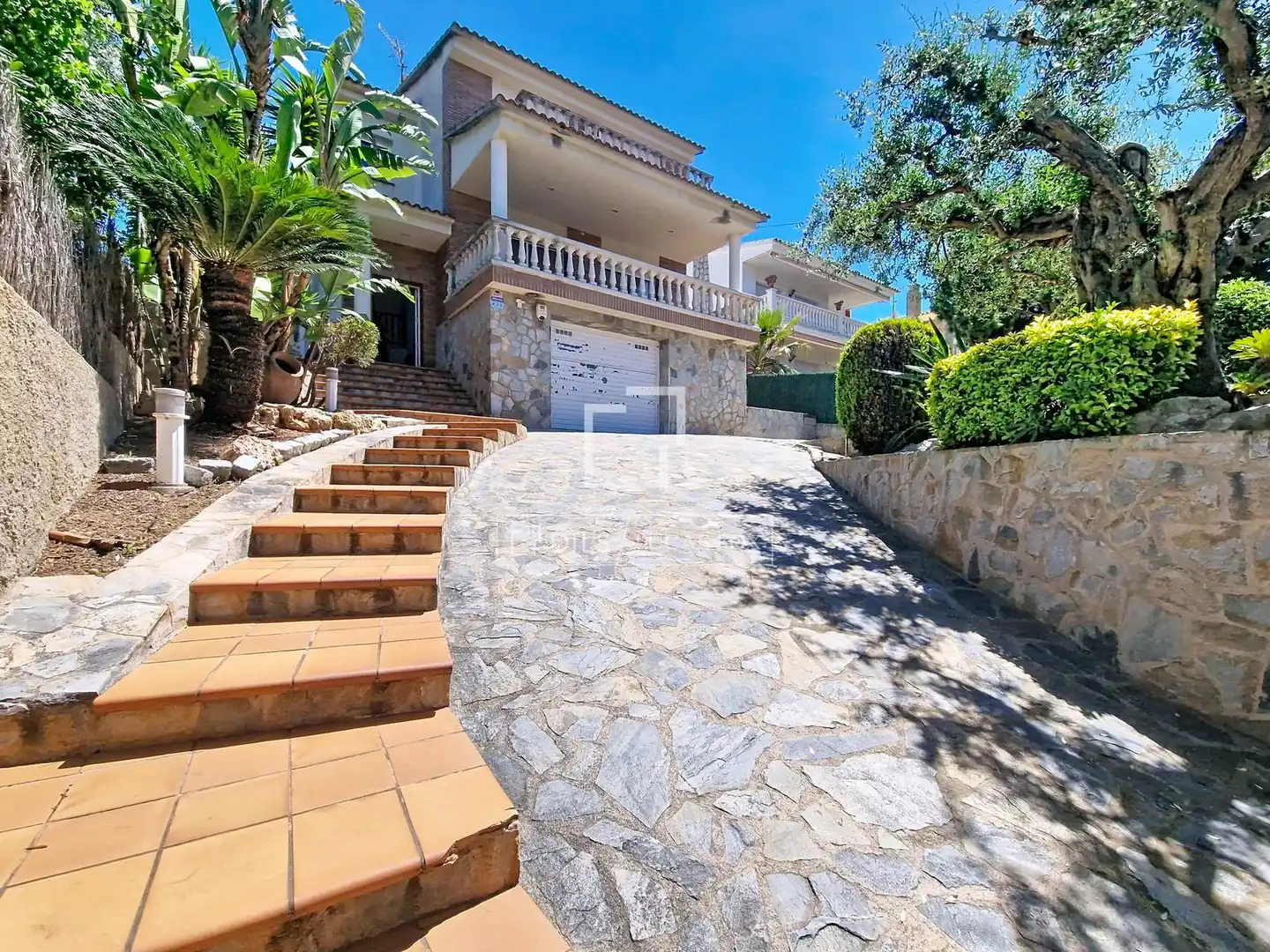 Vista exterior de Casa o chalet de alquiler en Cunit con Aire acondicionado, Calefacción y Jardín privado