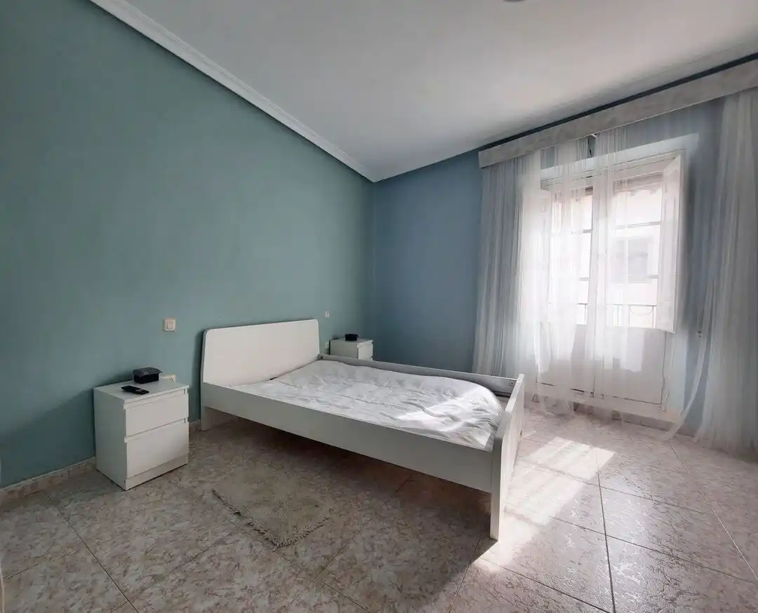 Dormitori de Casa o xalet en venda en Escalona amb Balcó
