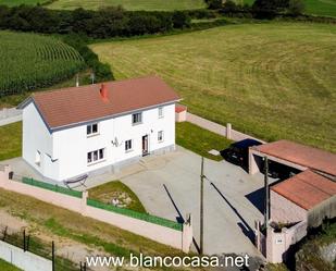 Exterior view of House or chalet for sale in A Laracha  