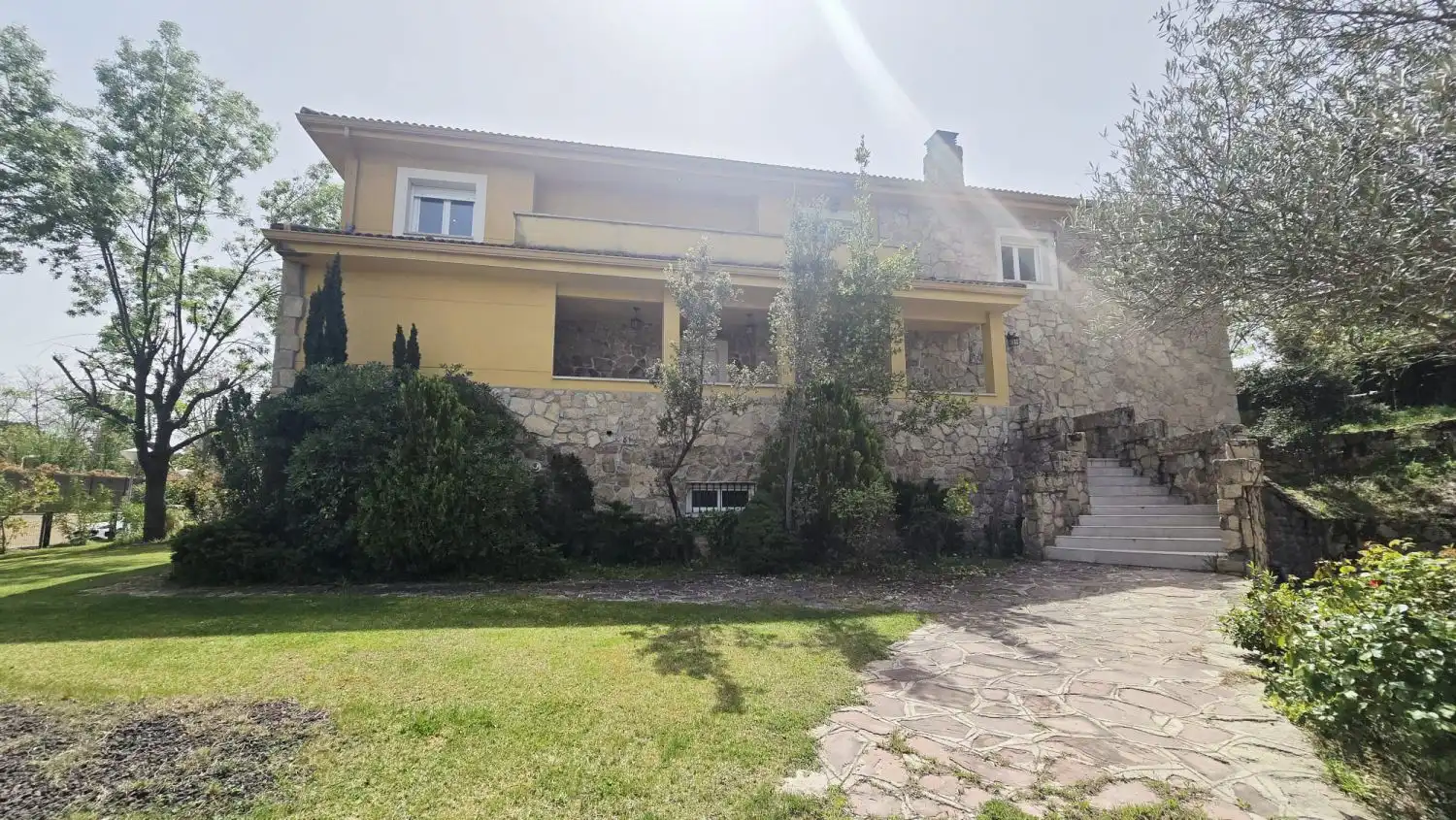 Vista exterior de Casa o xalet de lloguer en Algete amb Calefacció, Terrassa i Traster
