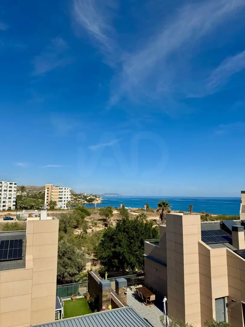 Casa adosada en venta en El Campello con Aire acondicionado, Calefacción y Terraza
