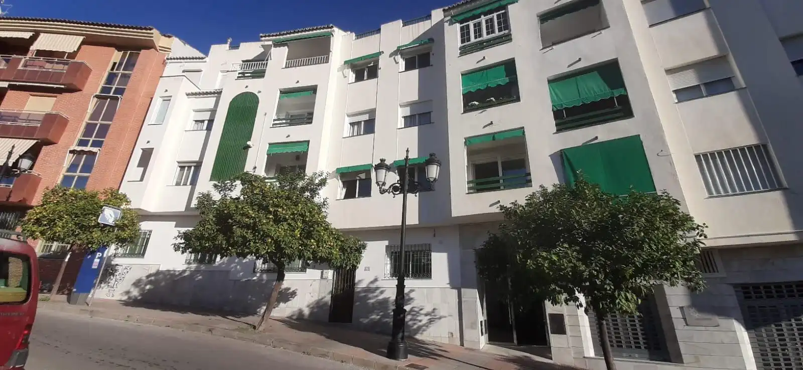 Vista exterior de Pis en venda en Marbella amb Terrassa