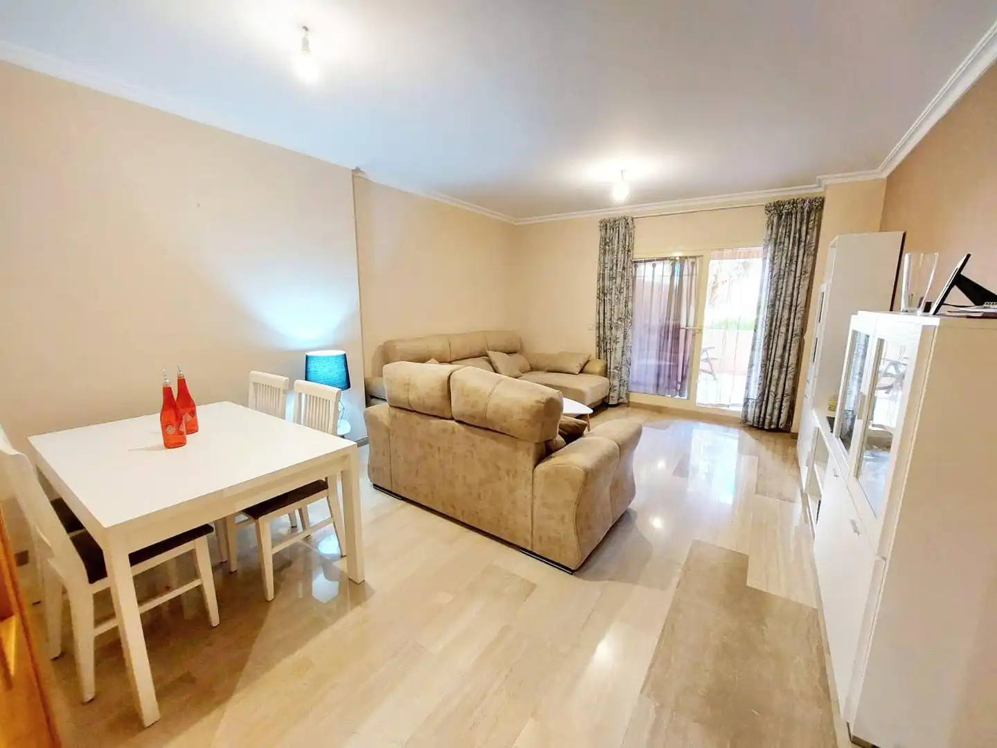 Piso con piscina en venta en GANDHI, imagen 2