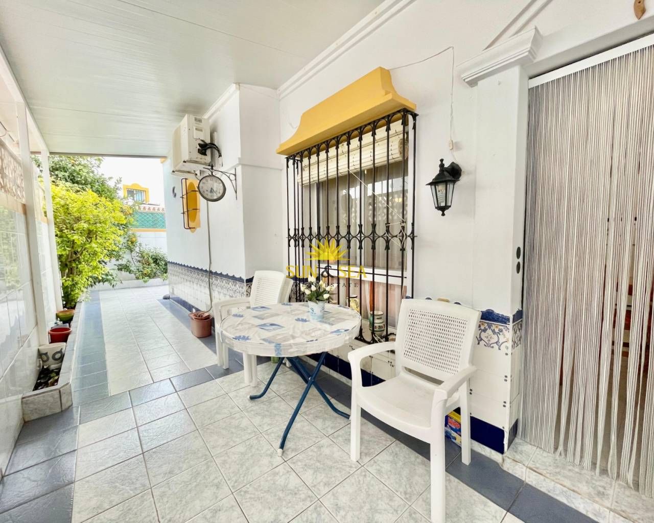 Terrace of House or chalet to rent in Torrevieja  with Air Conditioner, Heating and Terrace