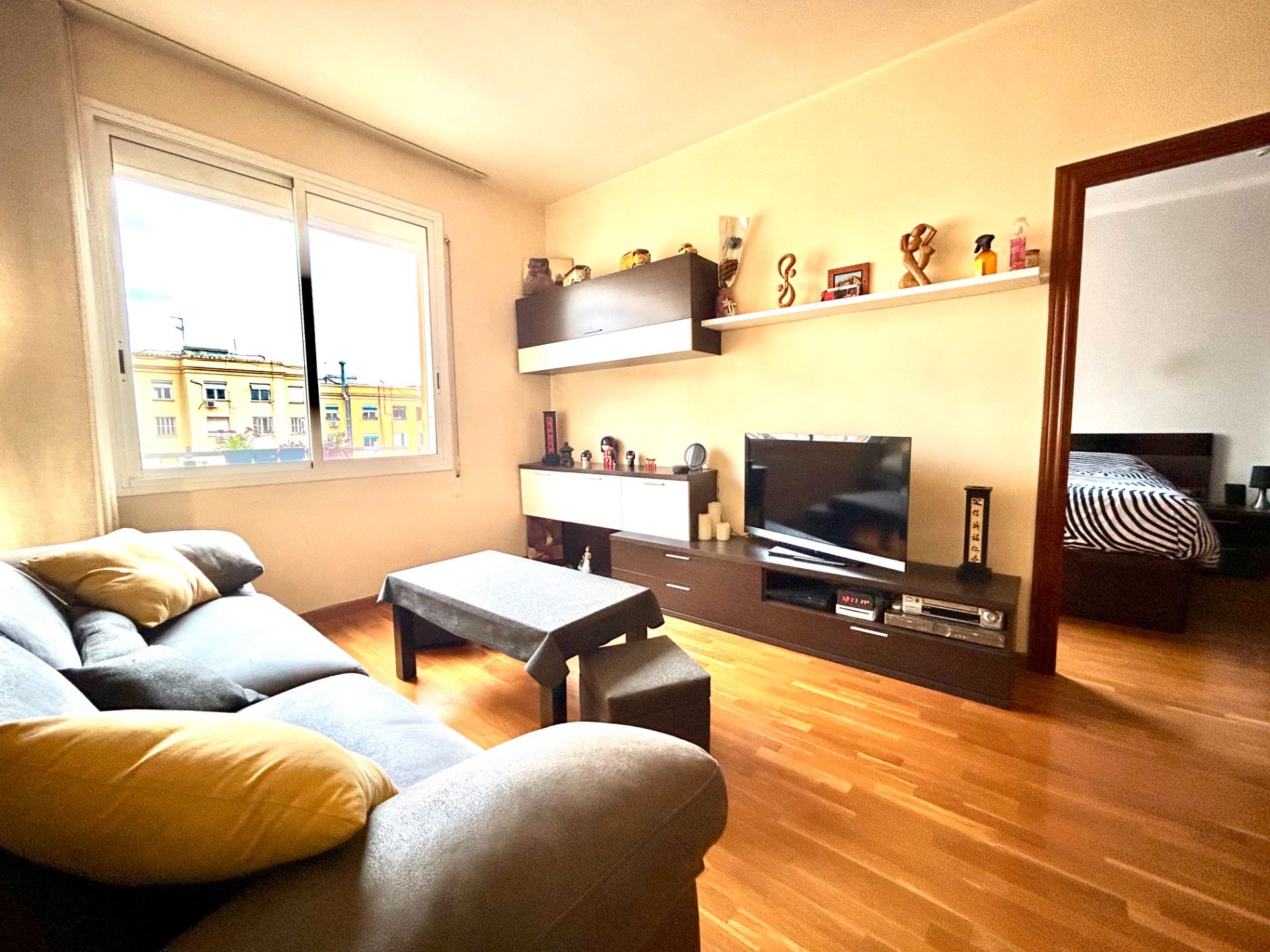 Sala de estar de Piso en venta en  Barcelona Capital con Aire acondicionado, Calefacción y Parquet