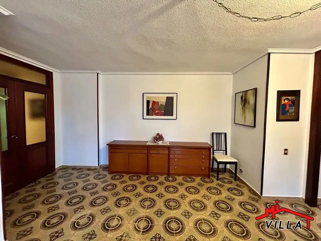 Sala d'estar de Pis en venda en Laredo amb Calefacció, Terrassa i Balcó
