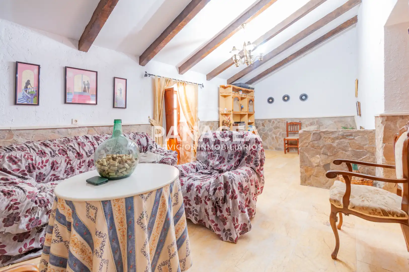 Wohnzimmer von Haus oder Chalet zum Verkauf in Chercos mit Privatgarten, Möbliert und Ofen
