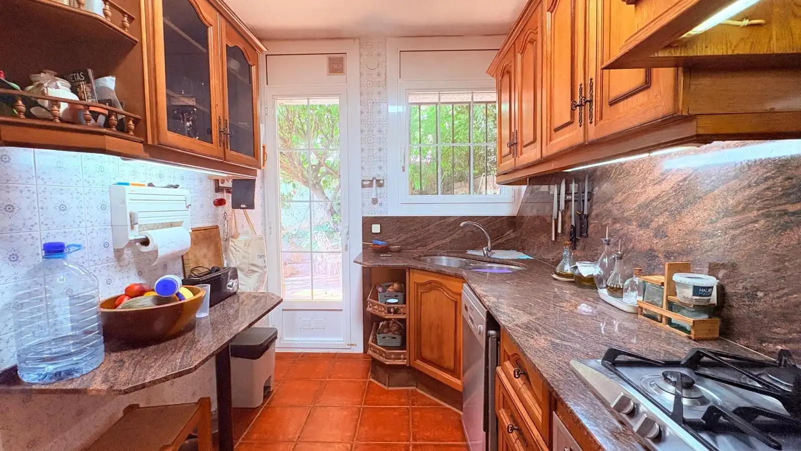 Cuina de Casa o xalet en venda en Castellar del Vallès amb Aire condicionat, Calefacció i Jardí privat