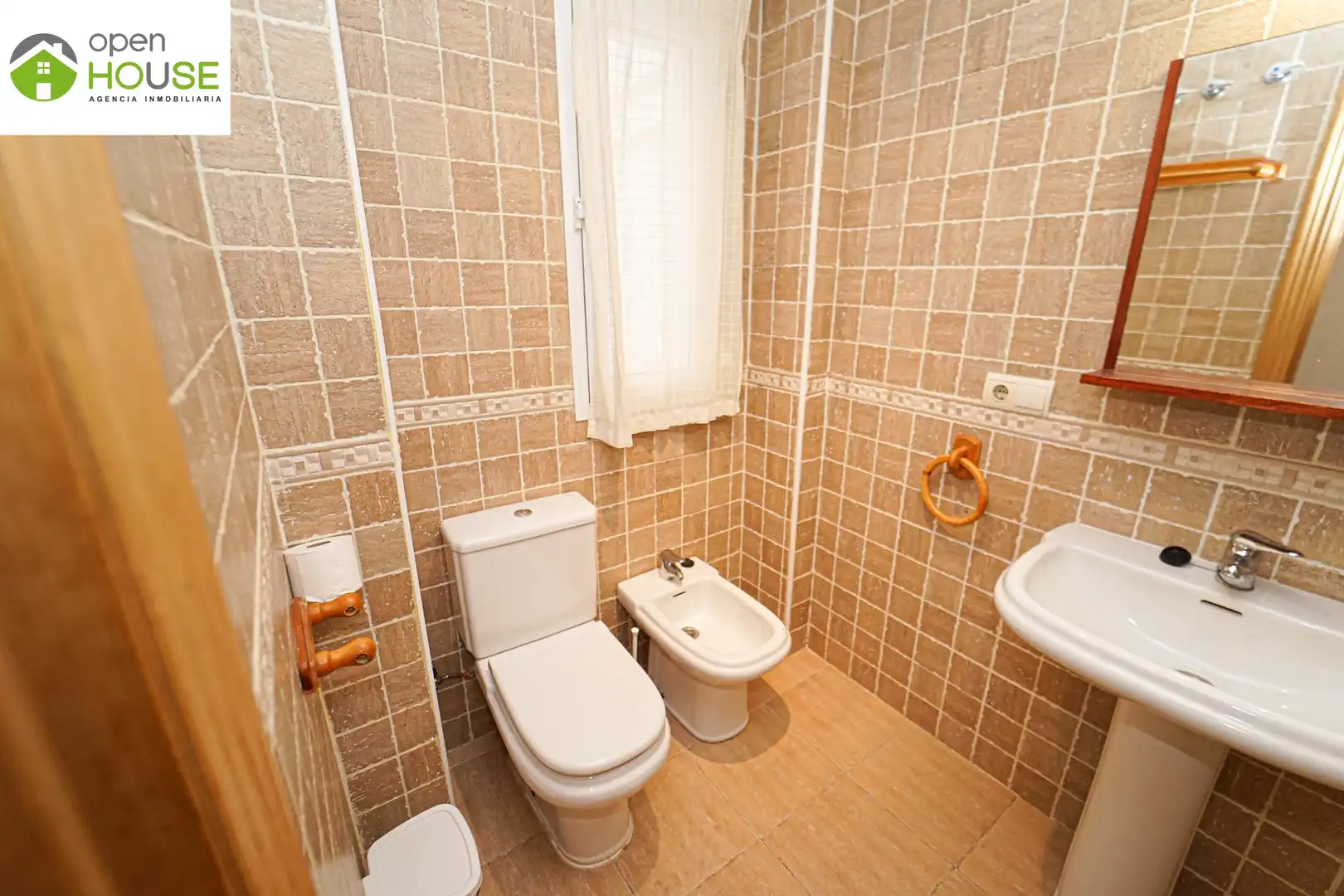 Baño de Piso de alquiler en Güéjar Sierra con Aire acondicionado, Terraza y Amueblado